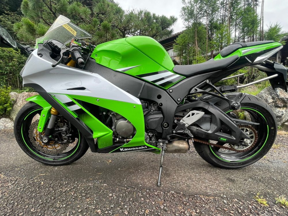 Kawasaki Ninja ZX-10R 038389