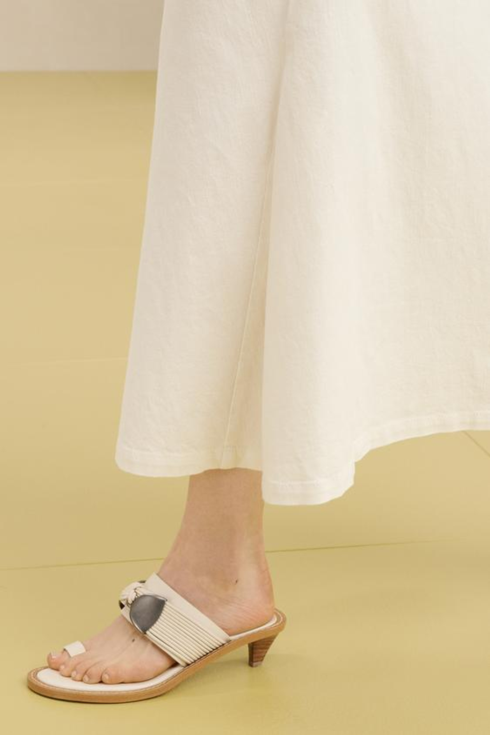 ZARA РАСКЛЕШЕННАЯ ЮБКА МИДИ СО СРЕДНЕЙ ТАЛИЕЙ, ЭКРЮ