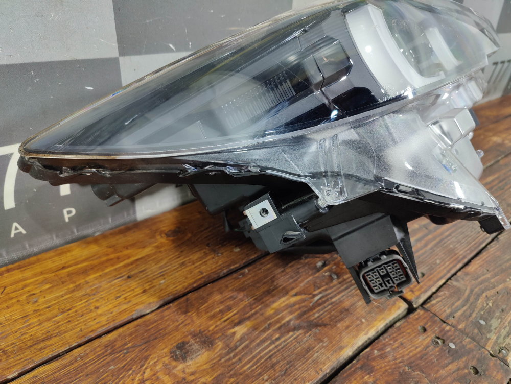 Фара правая Mazda CX-5 2 (KF) 21-25 Б/У Оригинал KBST51030