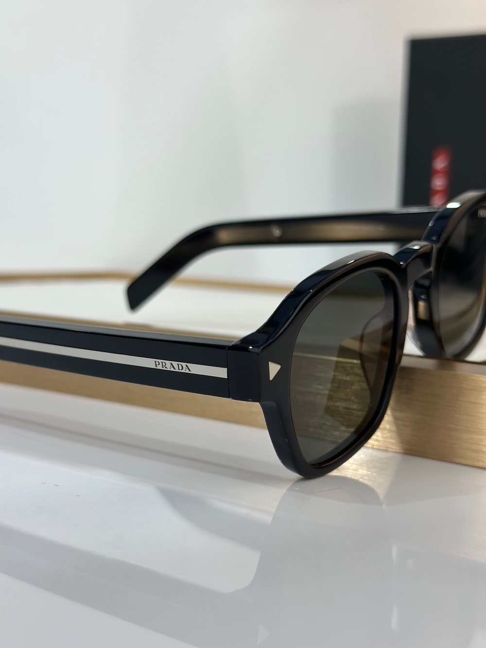 Солнцезащитные очки