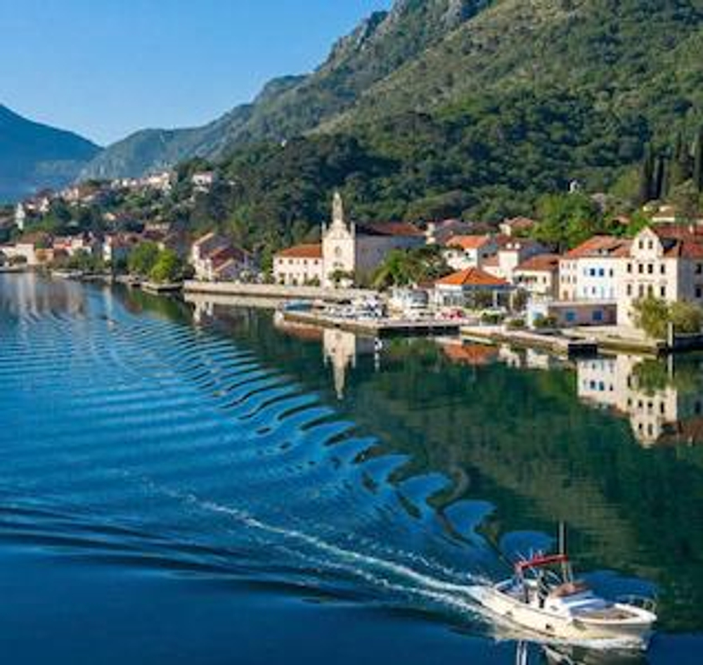 Новые объекты скоро появятся в этом разделе. Пожалуйста звоните нам и мы предоставим самую последнюю и информацию наших партнеров - лучших застройщиков региона.
