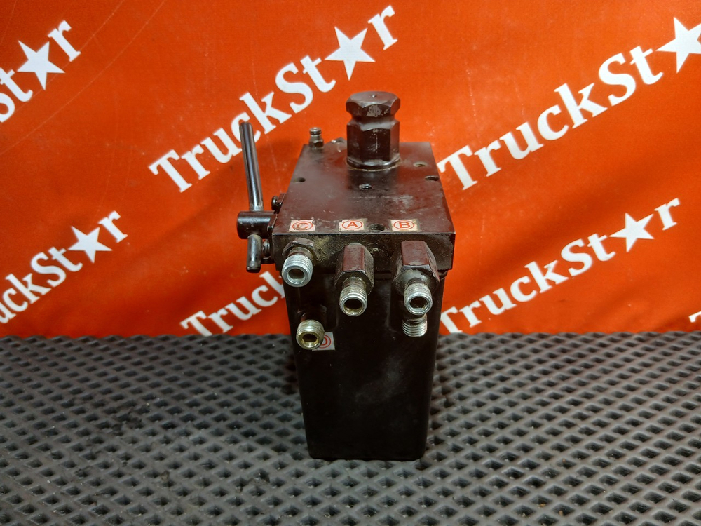 Насос подъема кабины 2023г.