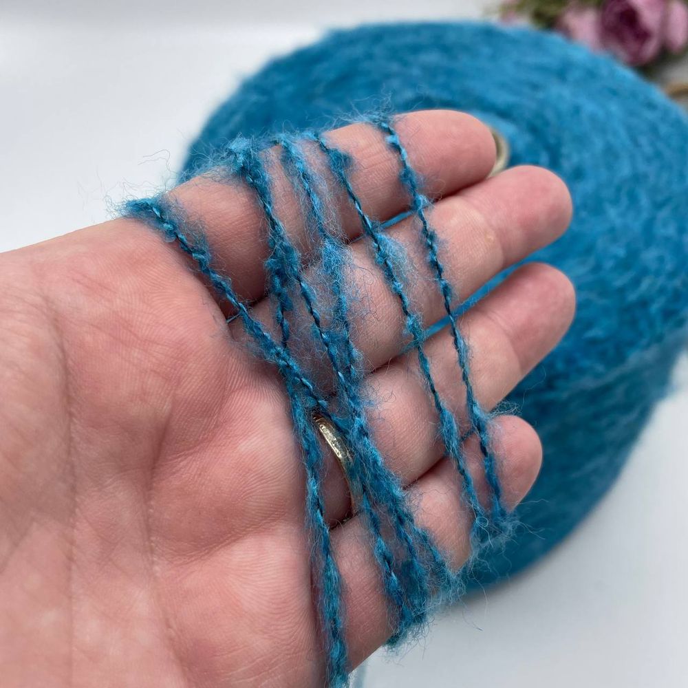 LAGOPOLANE 28% вспушенный меринос 42% полиамид 30% полиакрил