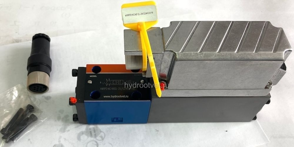 4WRPEH6C1B40L-2X/G24K0/A1M - Сервораспределитель Ду6 с обратной связью по положению золотника и встроенным усилителем (OBE), номинальный расход 40 л/мин, характеристика L - линейная, схема C1, сигнал управления A1 = ±10 V