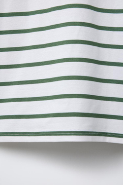 ZARA ФУТБОЛКА В ПОЛОСКУ ИЗ ПЛОТНОГО ДЖЕРСИ С НАШИВКОЙ, ЗЕЛЕНЫЙ