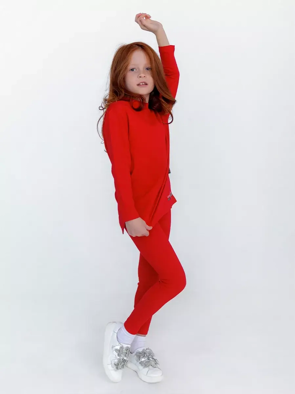 Красный костюм для девочки на весну с леггинсами