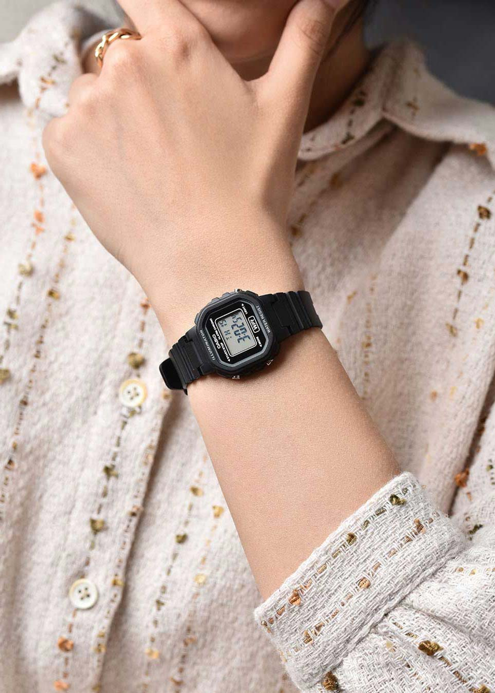 Часы Casio LA-20WH-1A