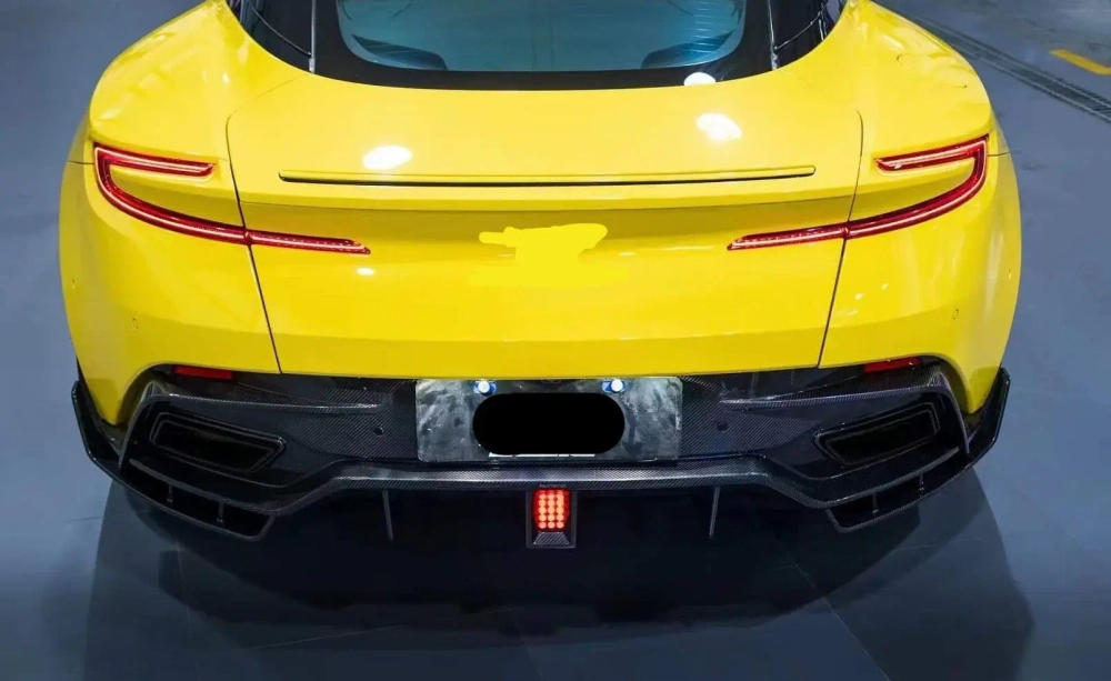 Карбоновый обвес для ASTON MARTIN DB11 2016+ Астон Мартин Аэродинамический обвес