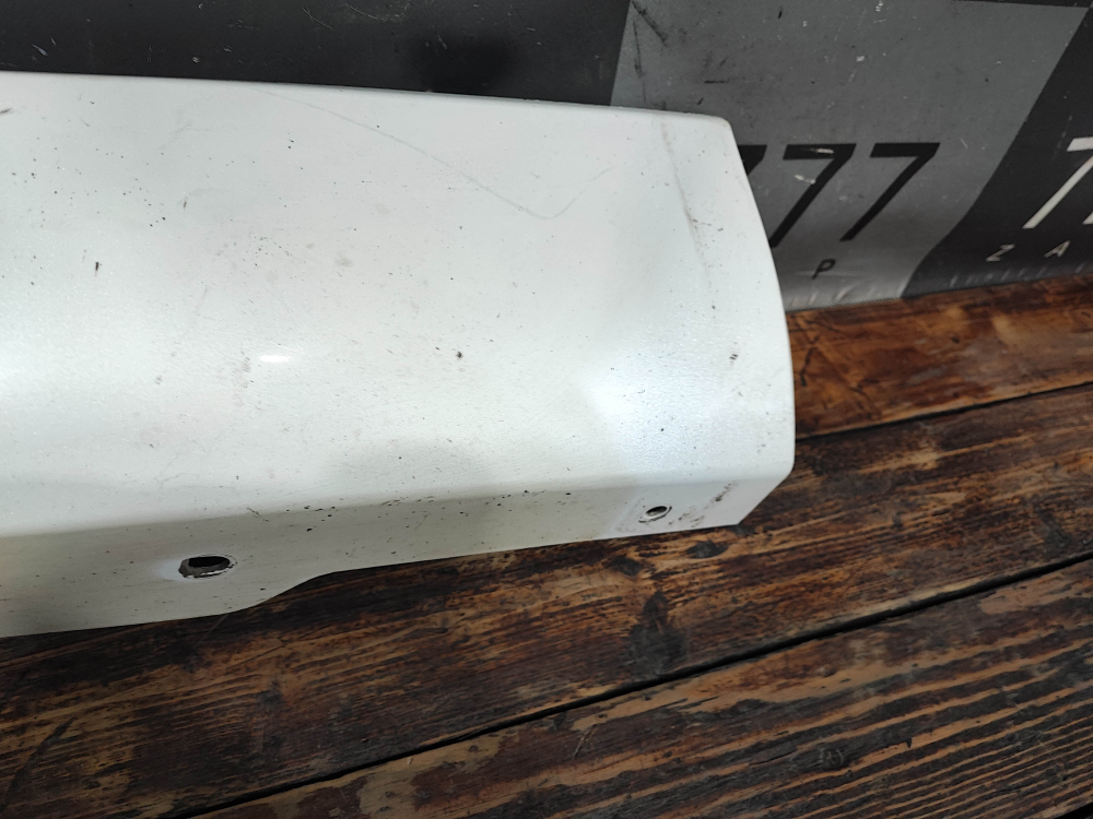 Накладка заднего бампера правая Tank 500 21-нв Б/У Оригинал 2804118XKV3AA