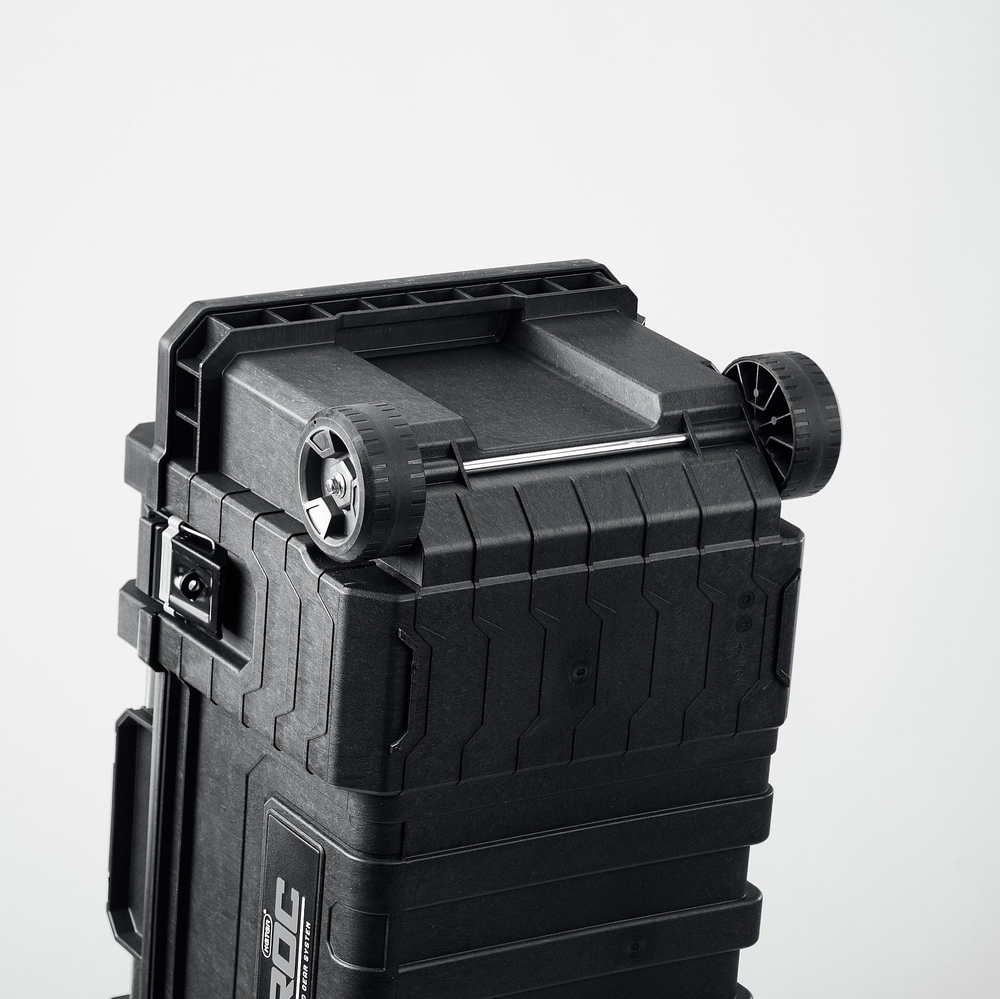 KETER ROC PRO GEAR 2.0 (28″) пластиковый ящик-тележка на колесах (38375)