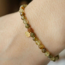 браслет из граненого зеленого граната 5 мм