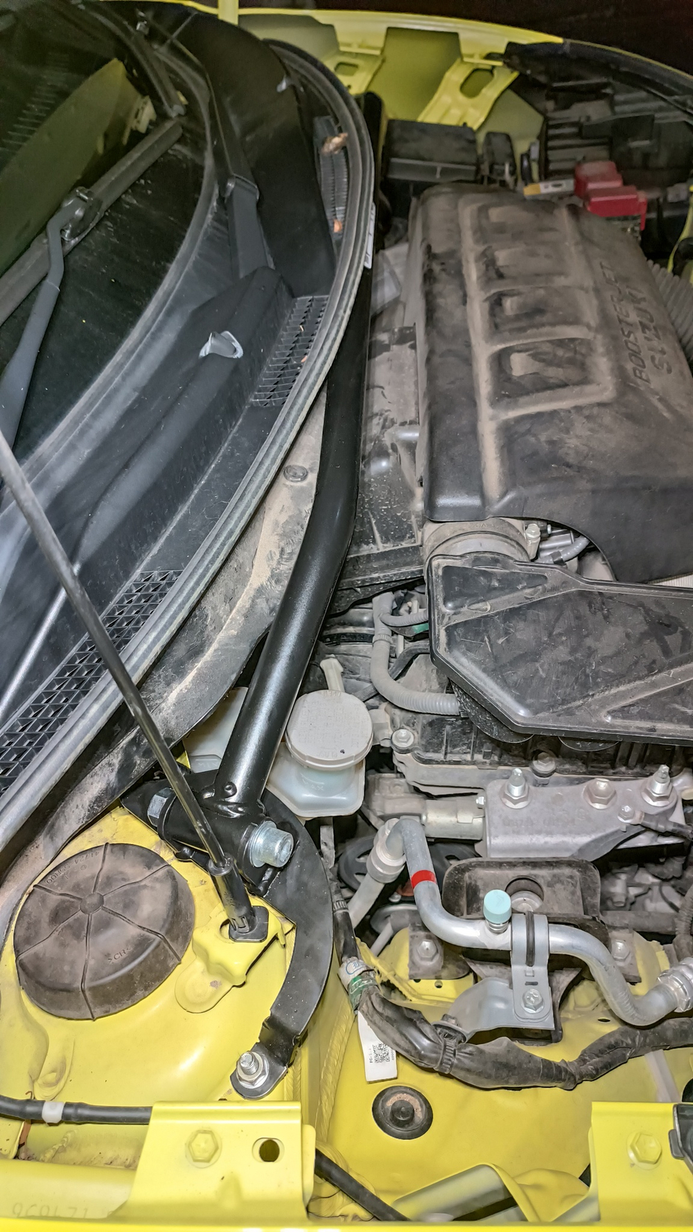 Распорка передних стоек Suzuki Swift 5 (ZC33S)