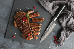 Нож кухонный универсальный 16.2см, гвоздичное масло и салфетка Samura Blacksmith