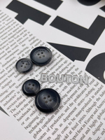 Пуговицы МаксМ матовые светло-серые с прожилками