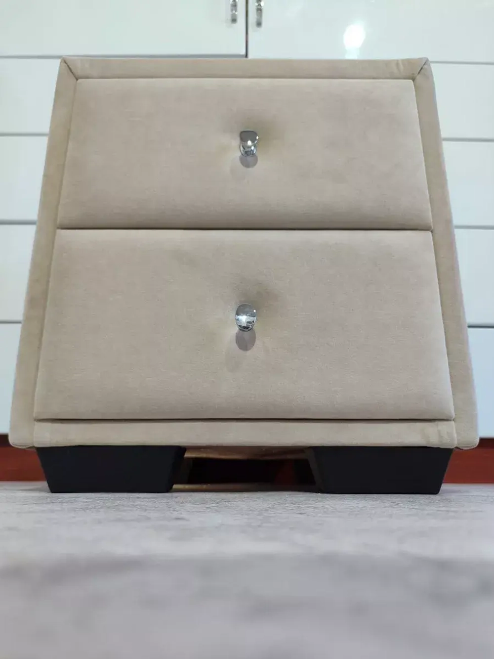 Мебельные ножки пластиковые для дивана шкафа и тумбочки