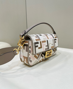 Fendi Baguette 27 cm