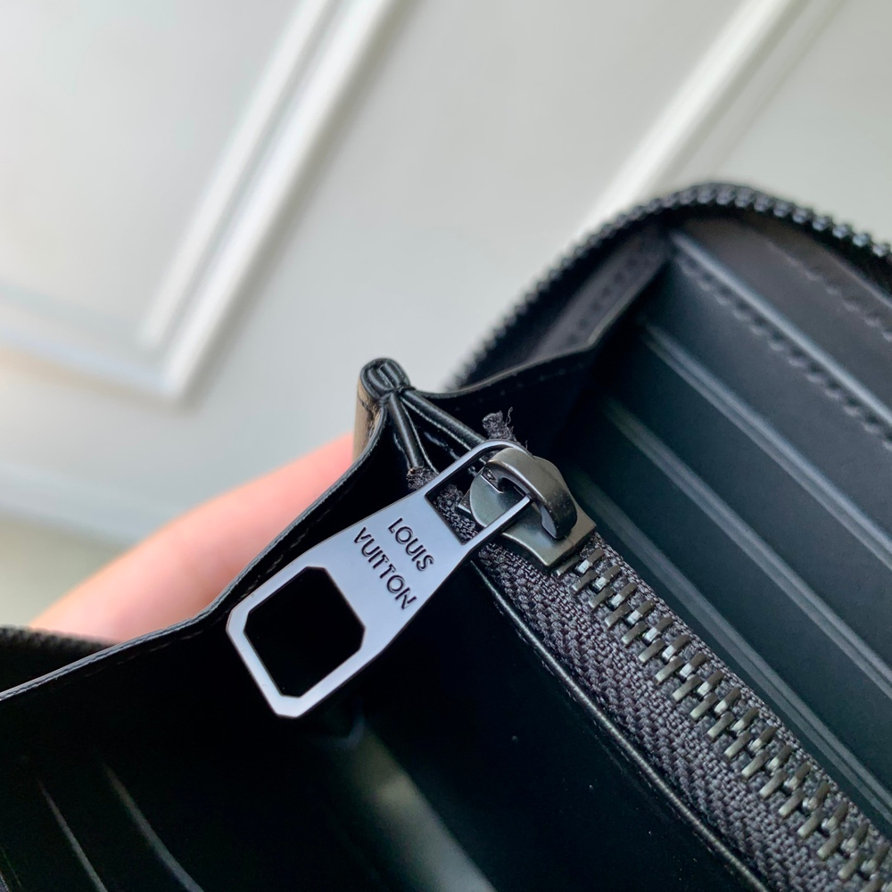 Louis Vuitton Zippy Wallet Horizontal