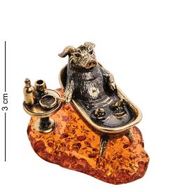 Народные промыслы AM-3043 Фигурка «Поросенок Релакс» (латунь, янтарь)