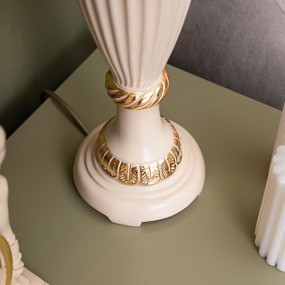 Настольная лампа Ваза Ребристая Айвори