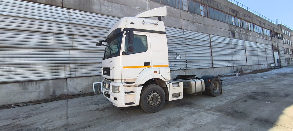 КамАЗ 5490 4x2 Седельный тягач 5490-S5 (Дизельный, 12,0 л, 401 л.с., АТ)