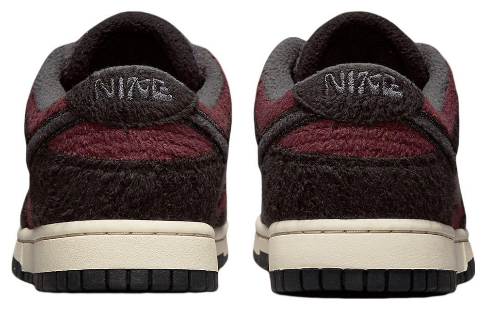 Кроссовки Nike Dunk Low Se Cc (Женская размерная сетка)