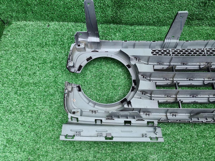 Решетка радиатора Tank 300 (2021-н.в.)