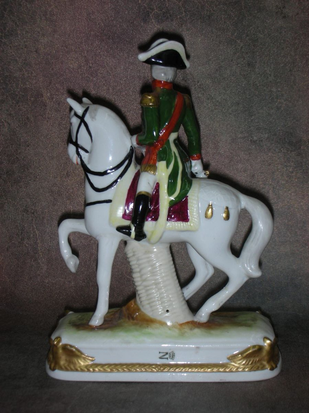 Статуэтка. Фарфор. Маршал Наполеона. Солдат. Бессьер на коне (мин). Scheibe-Alsbach. Германия
