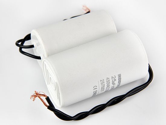 Пусковой конденсатор 25мкФ 450в гибкие выводы / CBB60 / RODYX