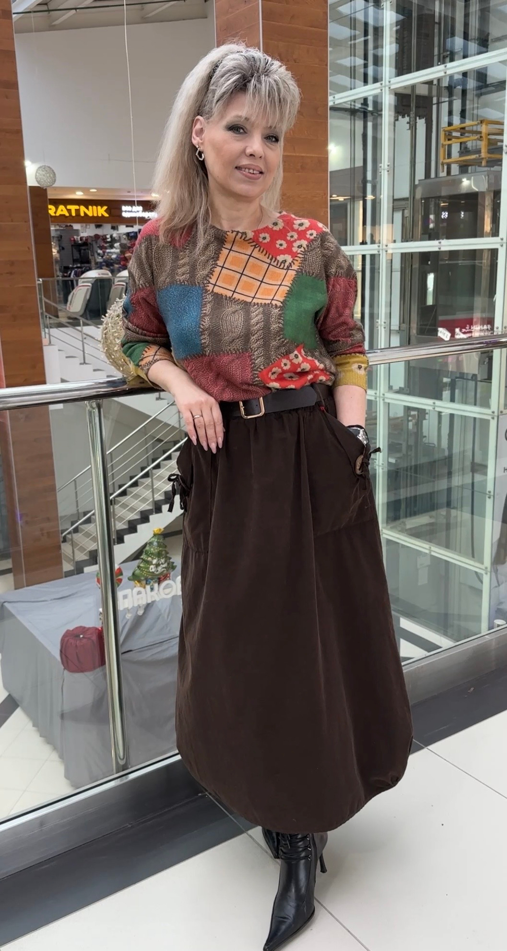 Длинная вельветовая юбка в шоколадном цвете