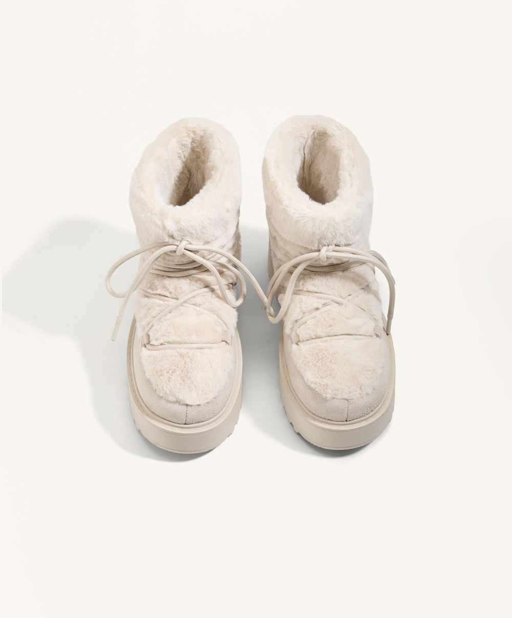 OYSHO Ботинки из искусственного меха и спилка на шнуровке, бежевый