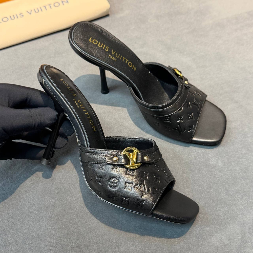 Сабо Louis Vuitton