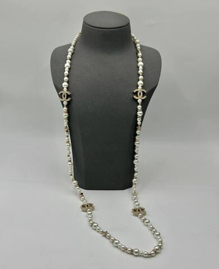 Бусы CHANEL
