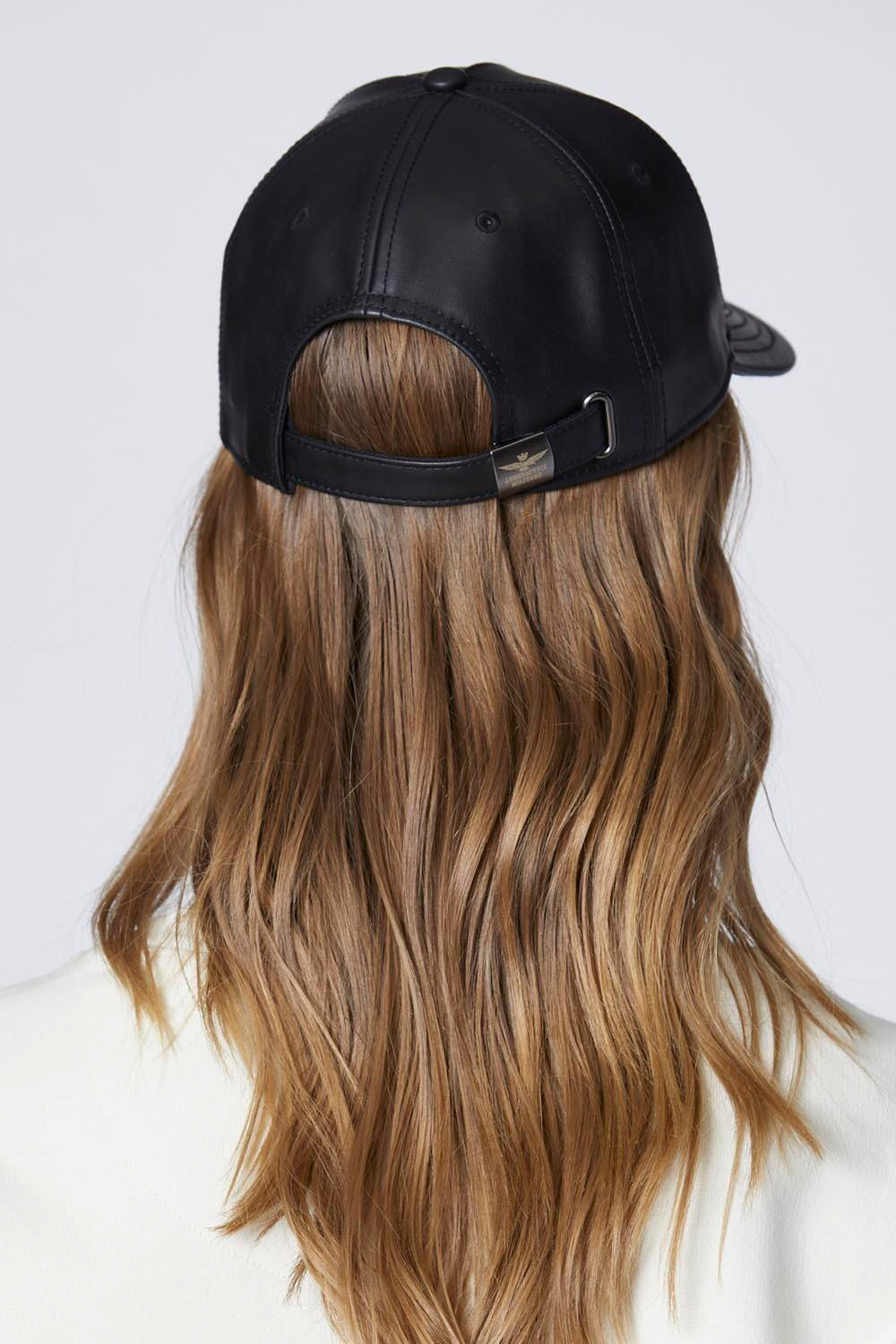 Бейсболка жен. Aeronautica 1191 черная кожа