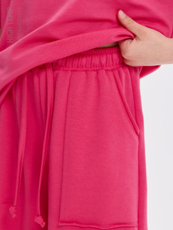 Костюм оверсайз с футболкой и шортами