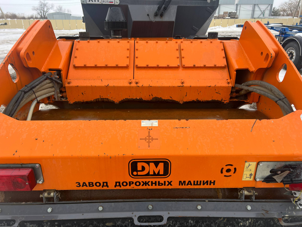 Завод дорожных машин DM-7,5* Каток_не актуально DM-7,5-VD 	(Дизельный, 4,8 л, 78 л.с., АТ)