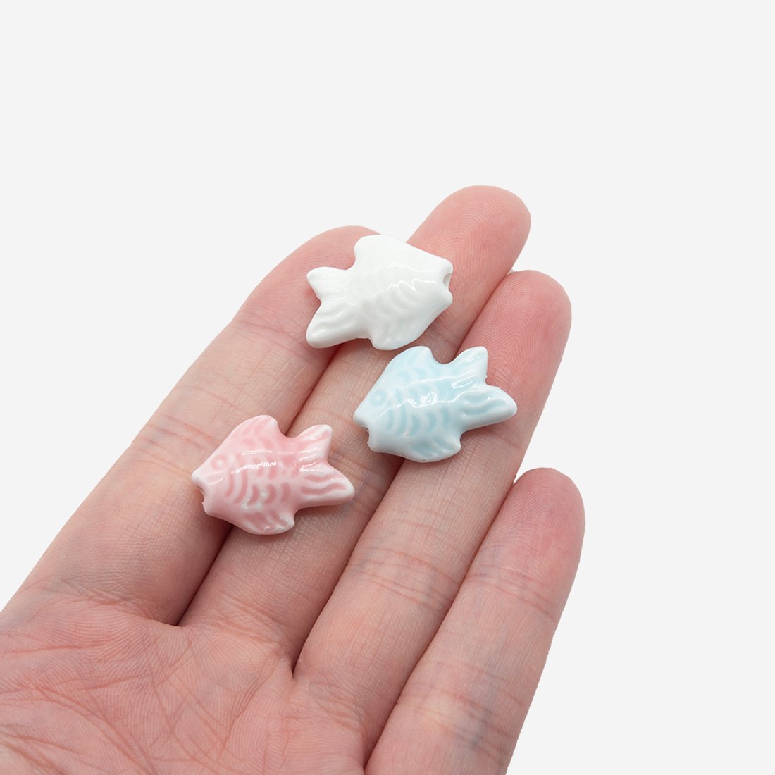 Бусина в форме рыбки, 19*15мм, светло-розовая, глазурированный фарфор