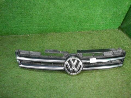 Решетка радиатора VW Touareg 2 NF (2010-2014)