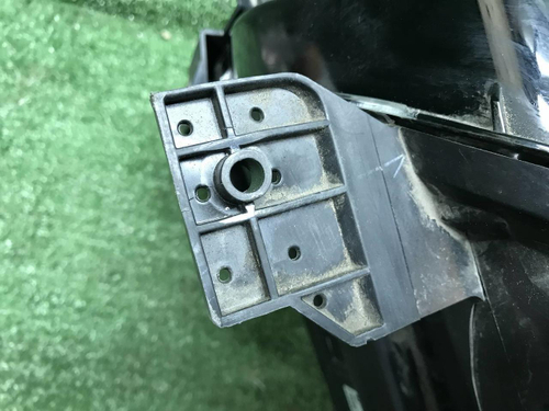 Фара правая Geely Tugella (2019-2024) LED