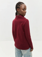 Лонгслив с цельнокроеным воротником