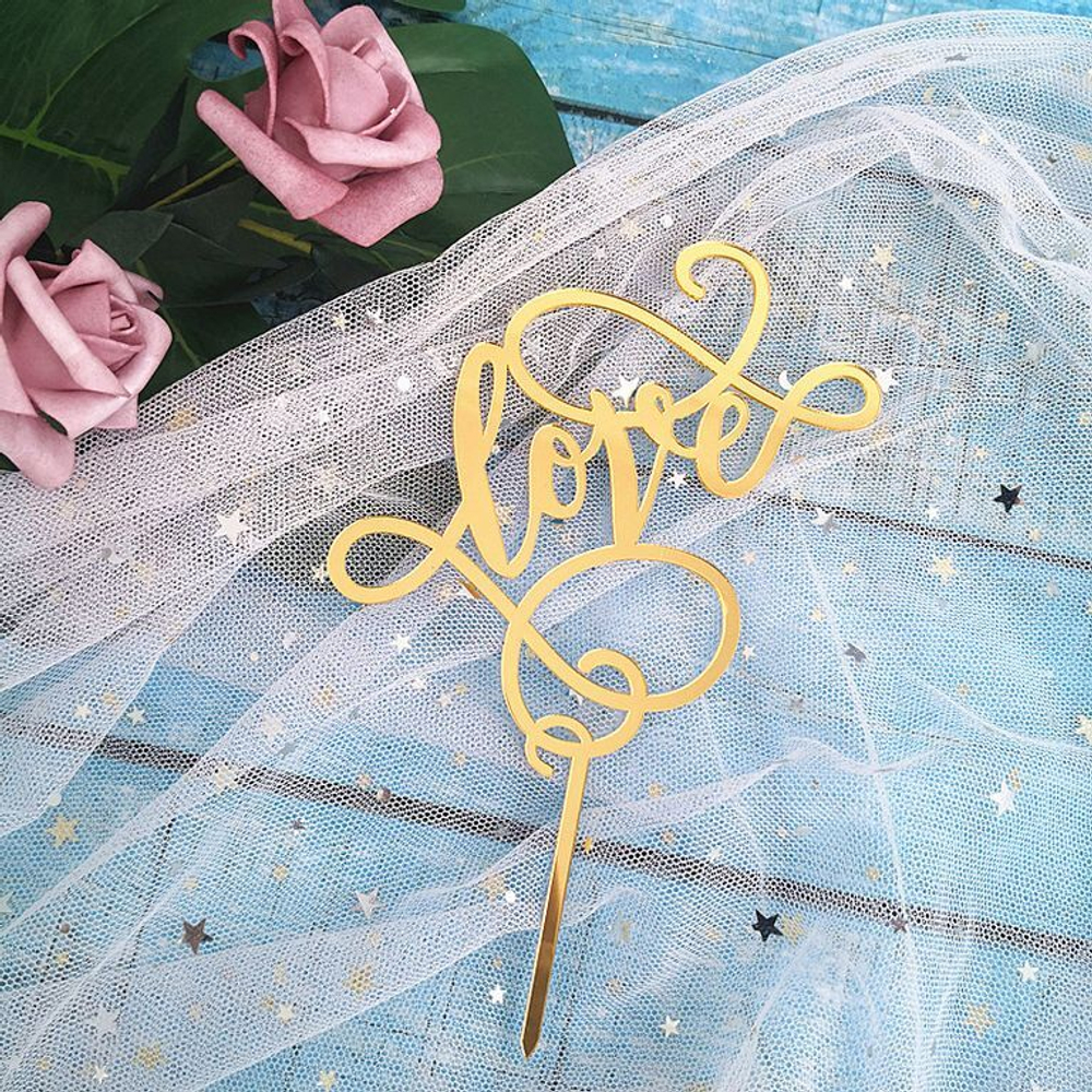 Топпер «Love» золотой с вензелями