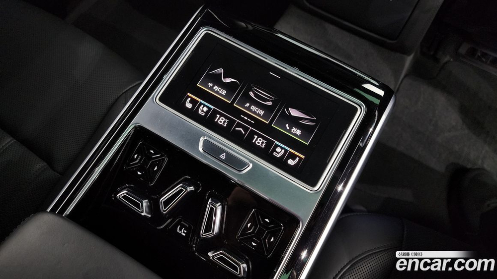 Audi A8 (D5) 55 TFSI Quattro LWB (12.2019)