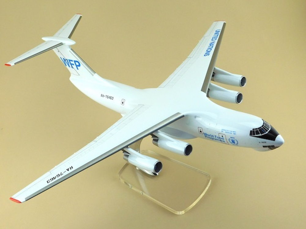 Модель самолета Ил-76ТД (М1:100, WFP)