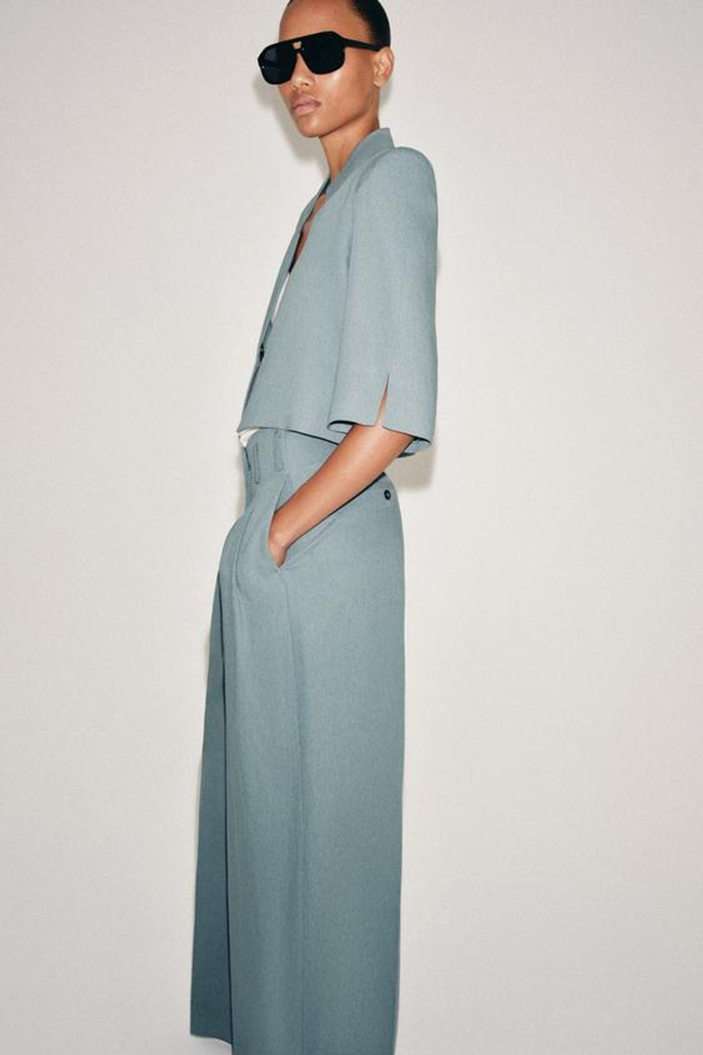 ZARA УКОРОЧЕННЫЙ ЛЬНЯНОЙ БЛЕЙЗЕР — ZW COLLECTION, СЕРО-СИНИЙ