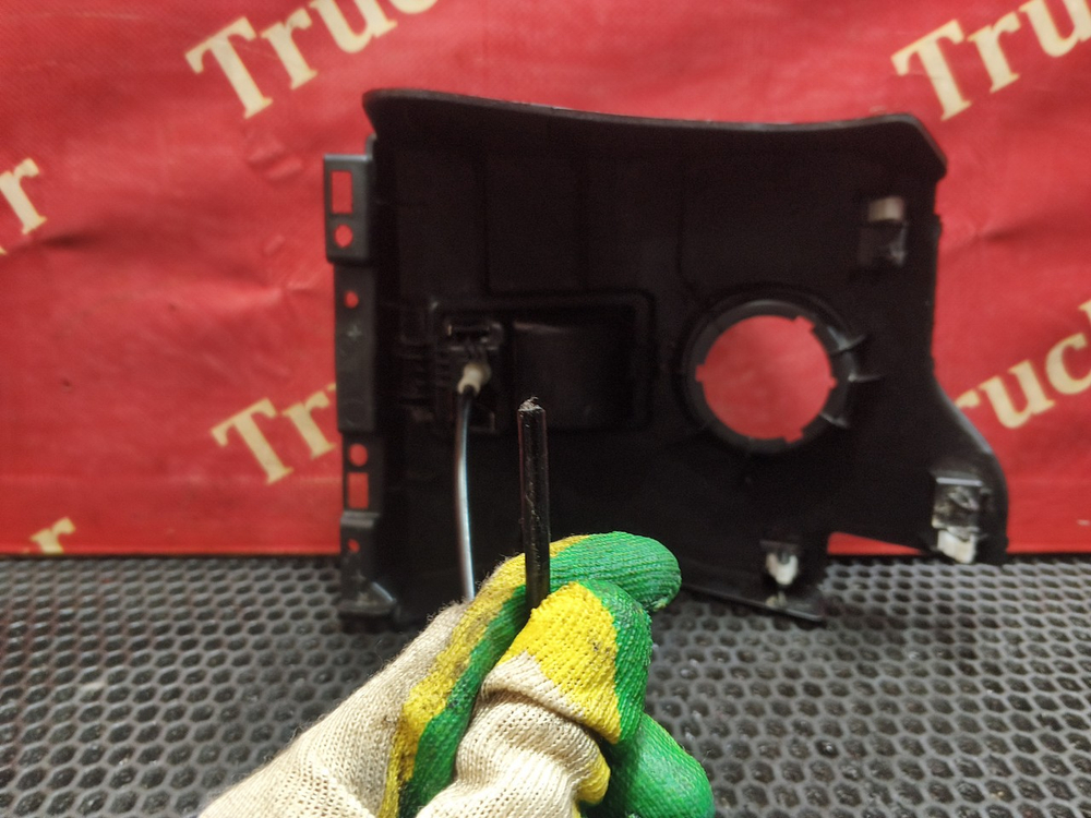 Накладка приборной панели левая 2022г.