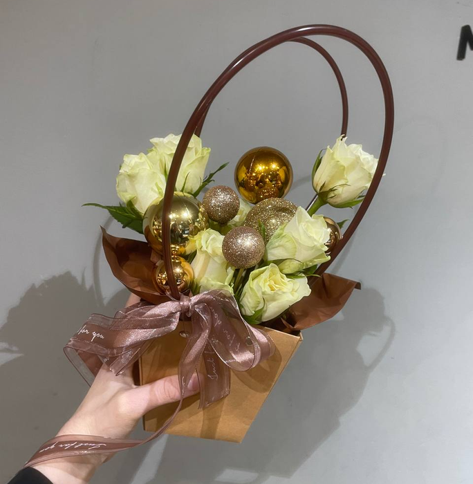 Композиция "Звон бокалов"