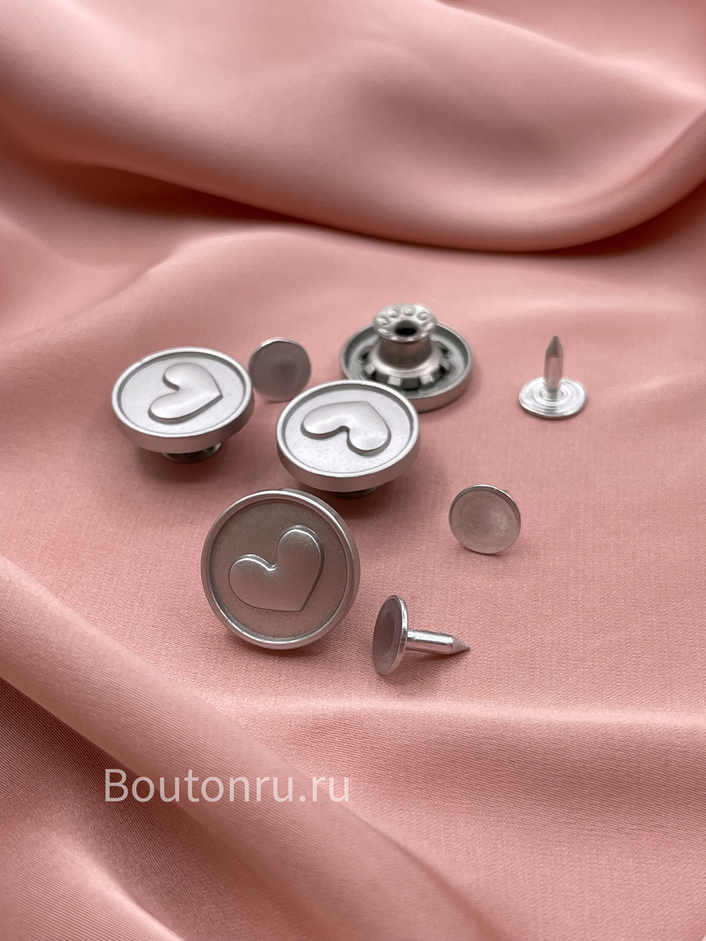Пуговицы джинсовые установочные серебристые с сердцем комплект