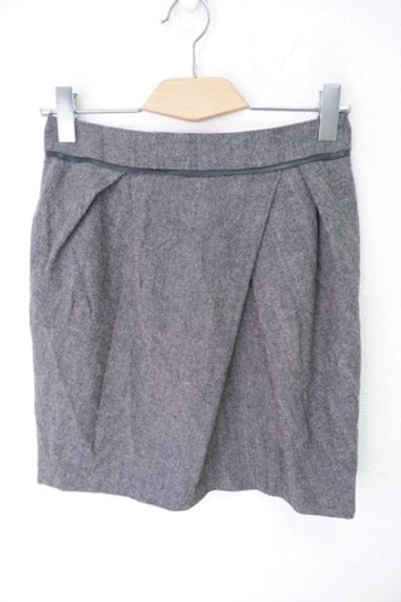 Юбка классического кроя 44 размер