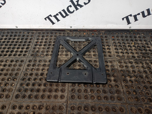 Кронштейн крыла переднего 2017 г.