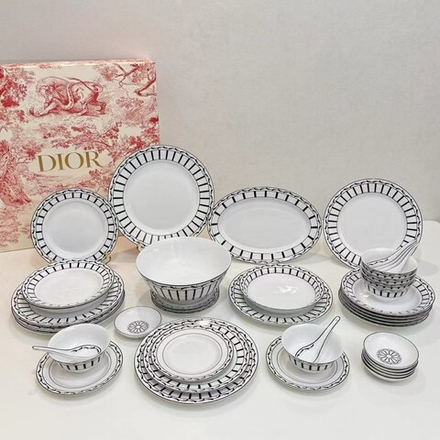 Столовый сервиз Dior 41 предмет