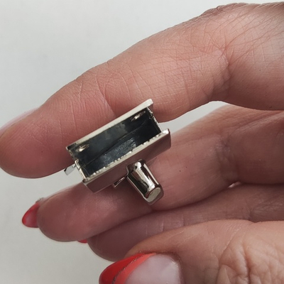 Замок вертушка на винтах Кнопка Серебро